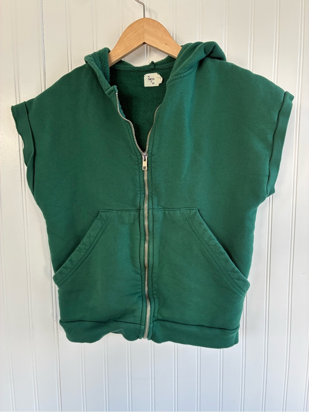 Nico Nico Kids Hooded Zip-Up Sleeveless Sweatshirt.
